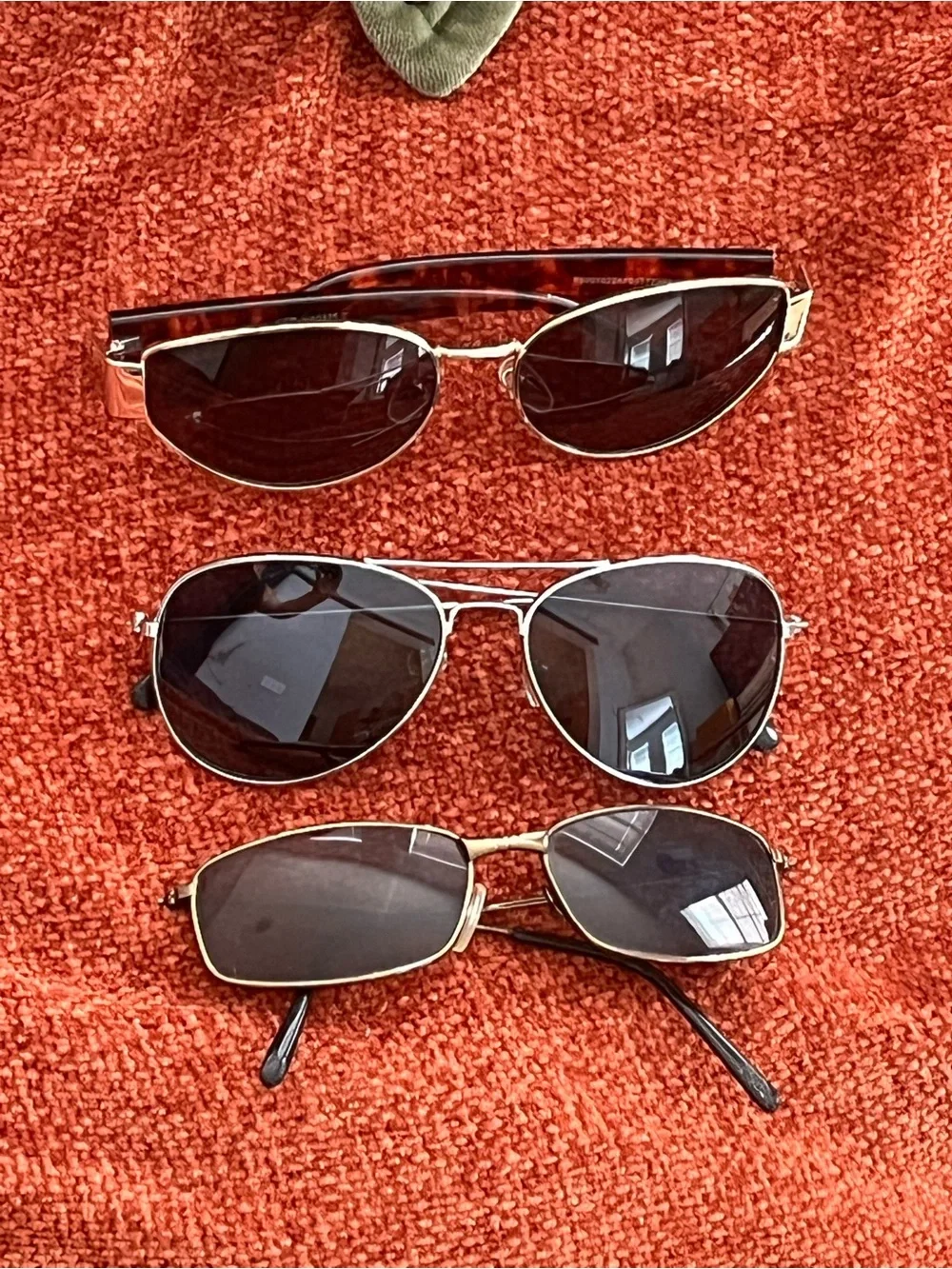 Black Lens Gold Frame Sunglasses - Classic Aviator Styles